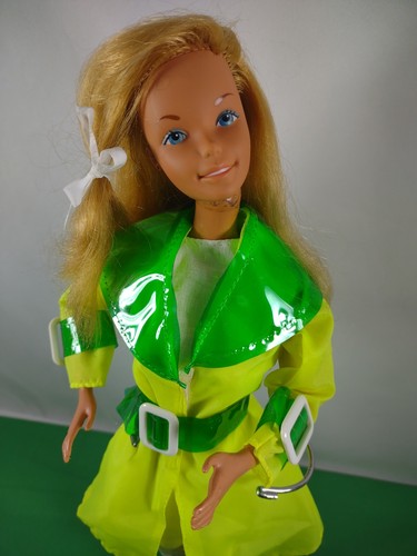Vintage 1976 super size barbie - vintage,